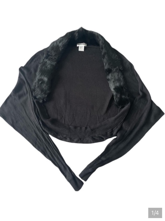 Stephanie Beare Sweaters - STEPHANIE BEARE Black Faux Fur-Trim Collar Cardigan